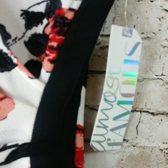 🚫SOLDAlmost famous Small spring summer dress Nwt - Picture 6 of 8